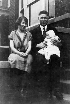 Astrid, Thure & Martha (1926)